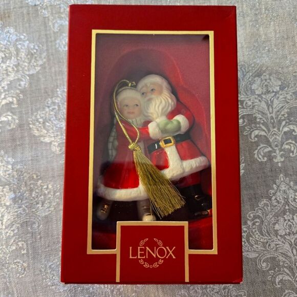 🎄🎄🎄LENOX ICE SKATING SANTA & MRS. CLAUS CHRISTMAS TREE ORNAMENT GOLD in BOX - Picture 1 of 11